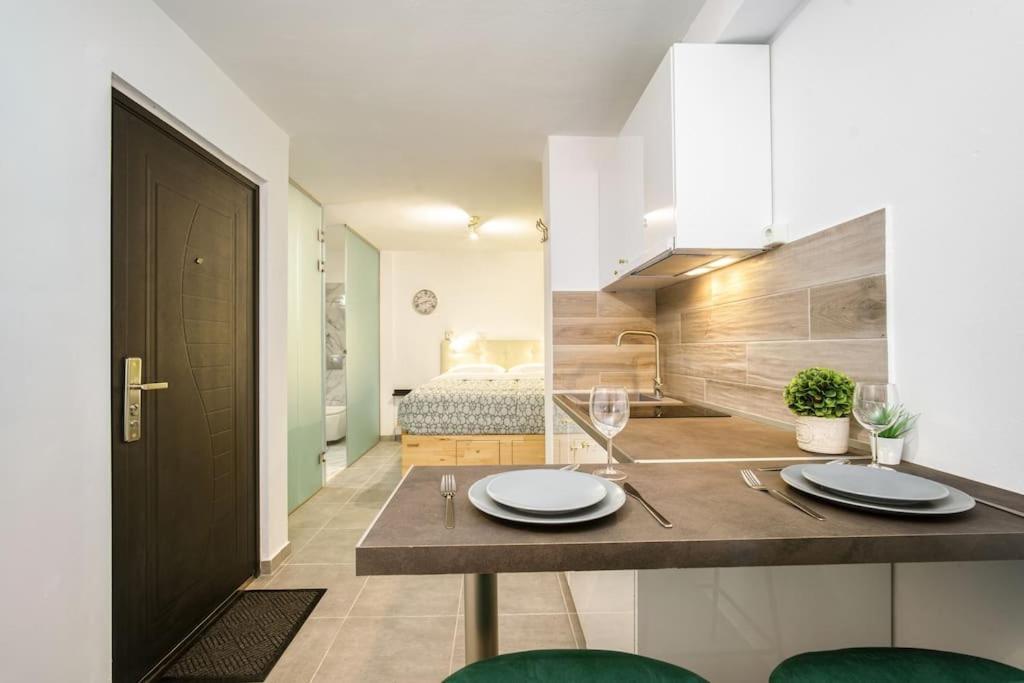 Modern Boutique Apartment アテネ エクステリア 写真