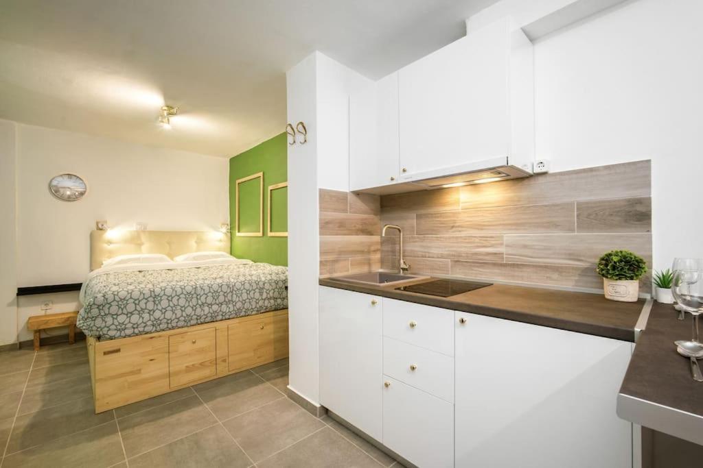 Modern Boutique Apartment アテネ エクステリア 写真